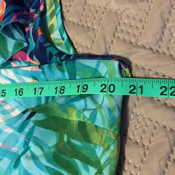 NWOT Tropical Print Tank with Ruffle Detail - Picture 5 of 8